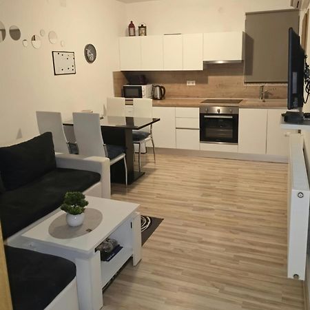 Apartmani Baotic Zupanja Esterno foto