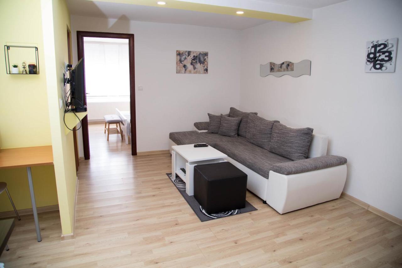 Apartmani Baotic Zupanja Esterno foto