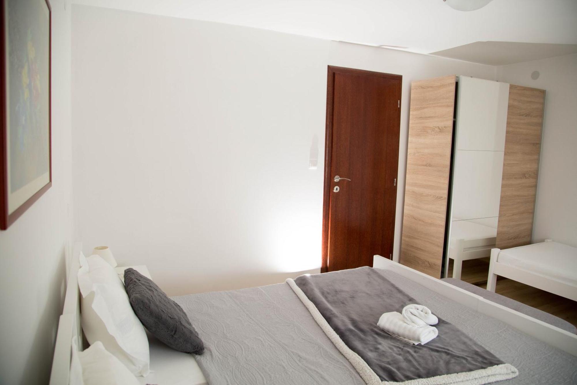 Apartmani Baotic Zupanja Camera foto