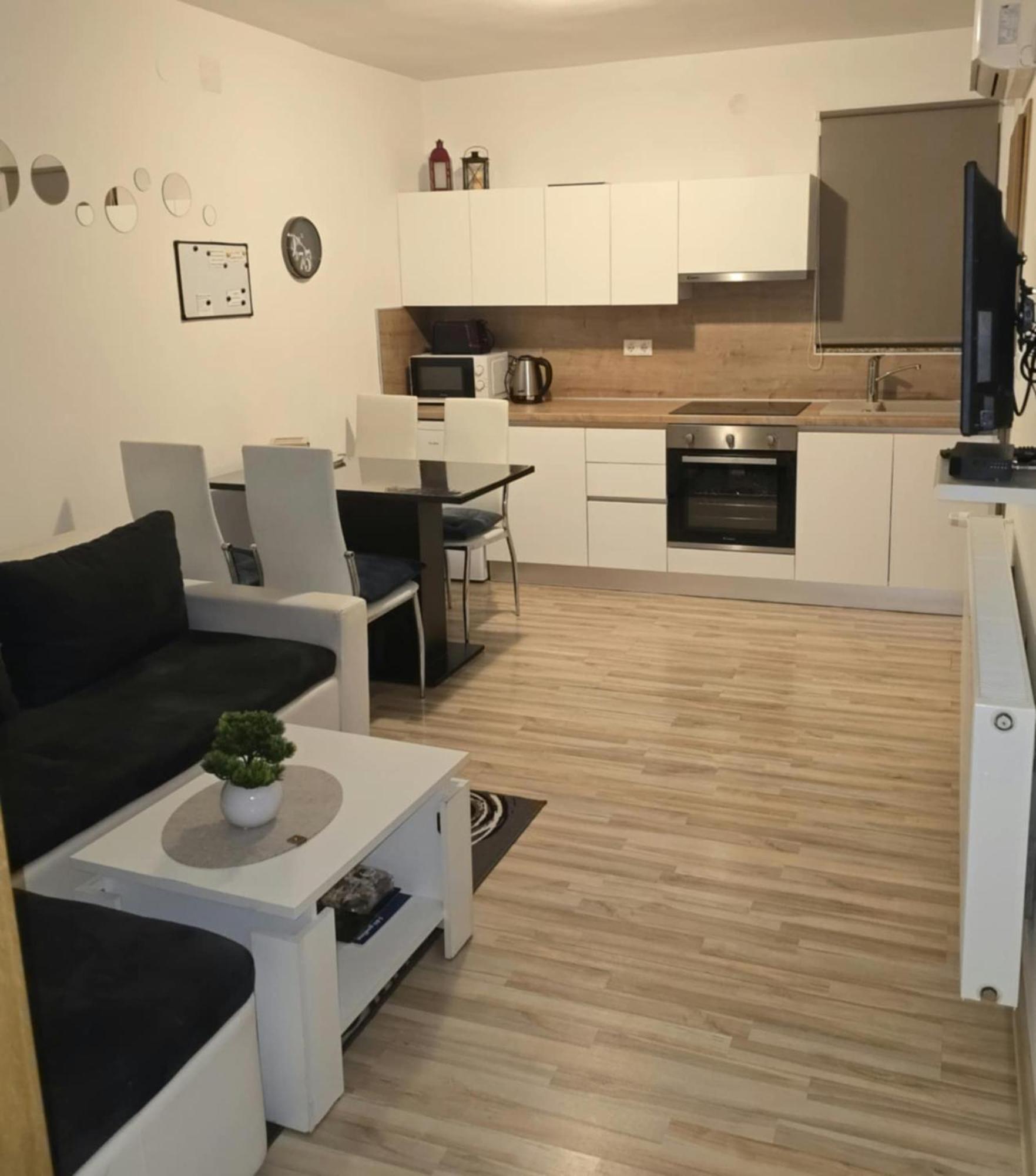 Apartmani Baotic Zupanja Esterno foto