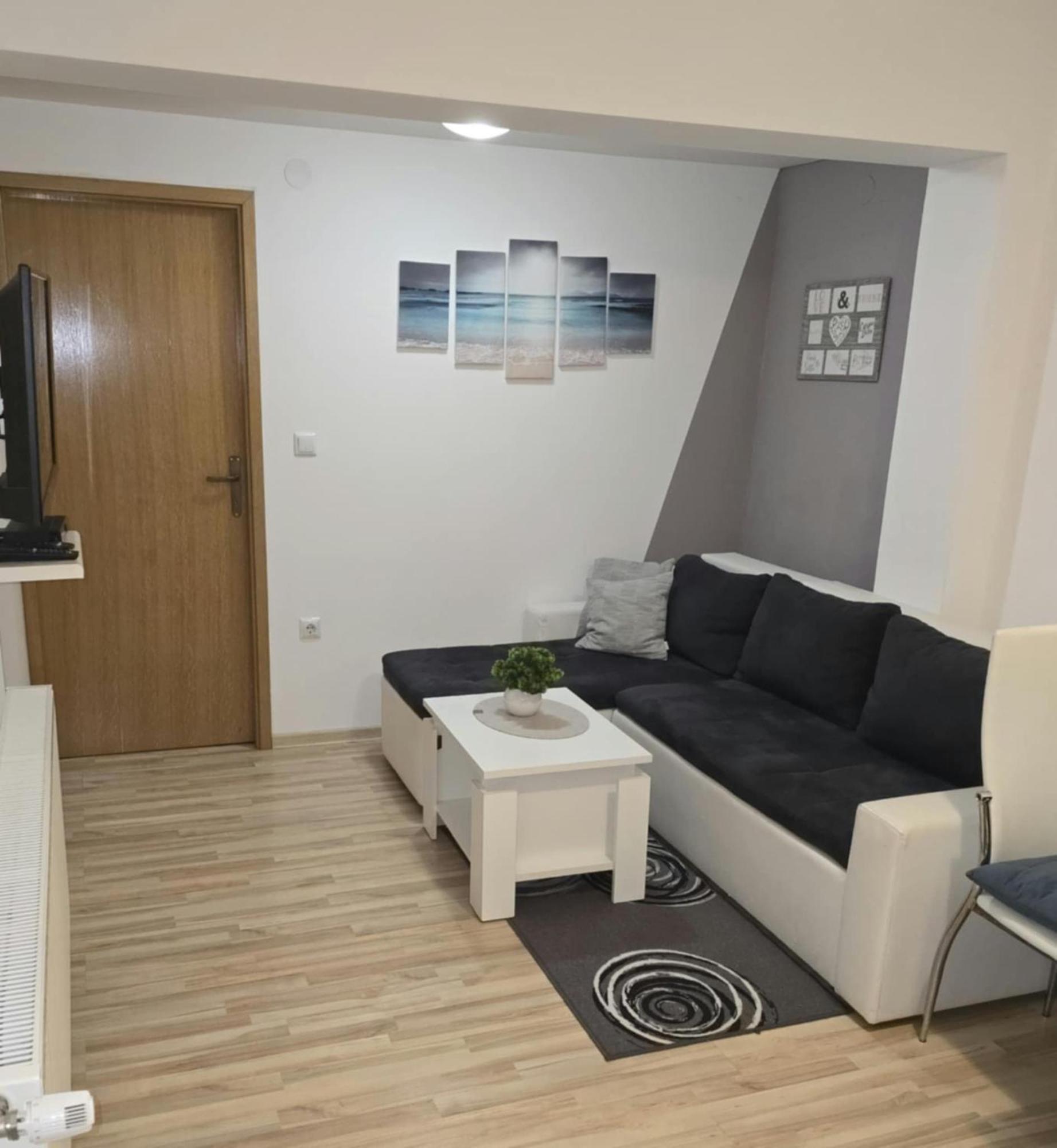 Apartmani Baotic Zupanja Esterno foto